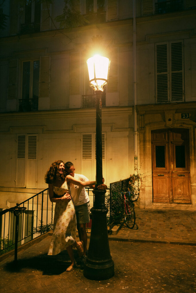 couples session under streetlight