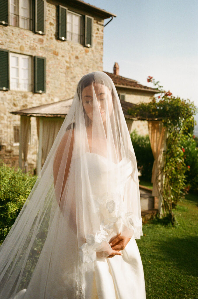 bride and groom portraits Italy